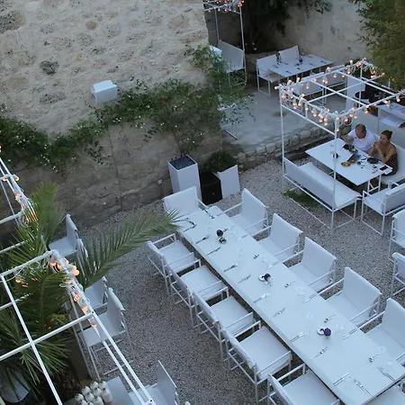 Sign Butik Hacimemis ホテル アラカティ