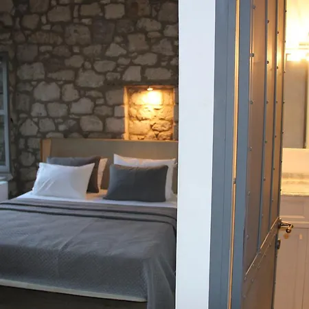 Sign Butik Hacimemis ホテル アラカティ